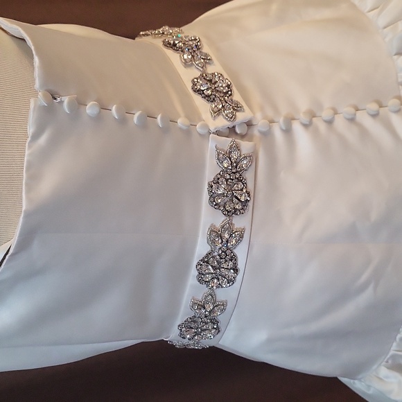 Size 12 Faviana Wedding Dress - Make Offer - Picture 3 of 15